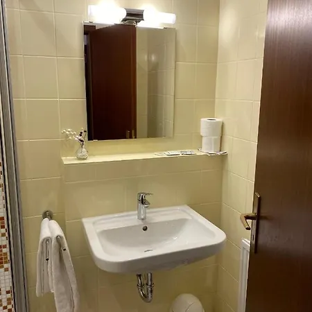 Ξενοδοχείο Fuerstenhof 3*